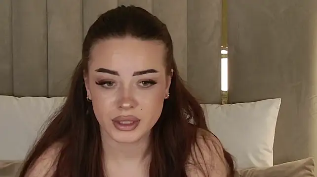AnneSand's Live XXX Chat