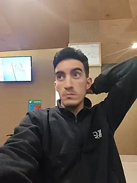 TommyMomentum Adlı Modelin Web Kamerası Şovu