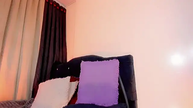 Вебкам-шоу lesly_xx