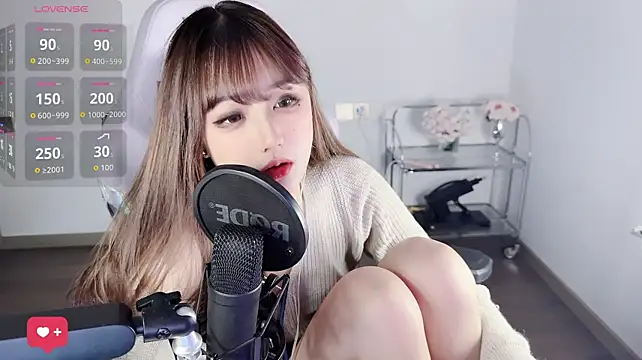 Toyotu_ élő XXX-chatje