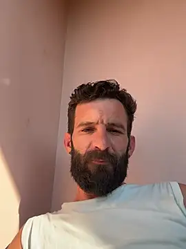 צ'אט XXX בשידור חי של Michel_huge