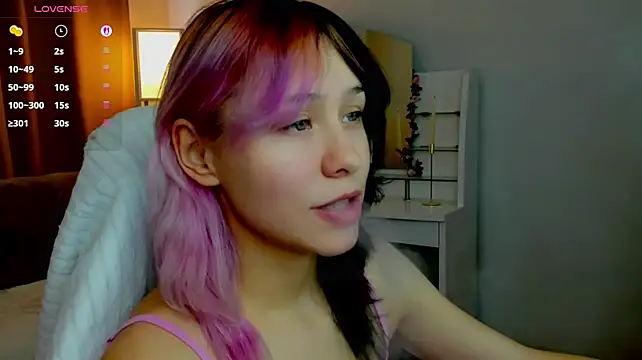 EmilyTraseのライブXXXチャット