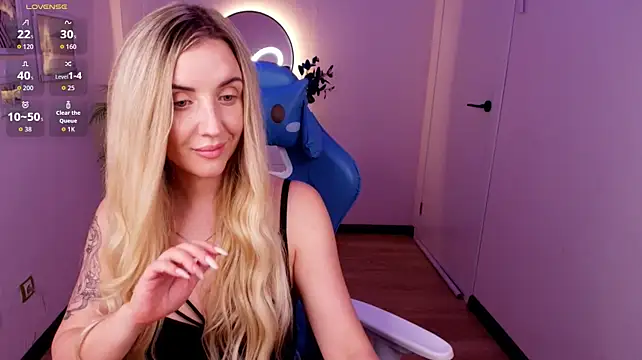 White_F0x live XXX chat