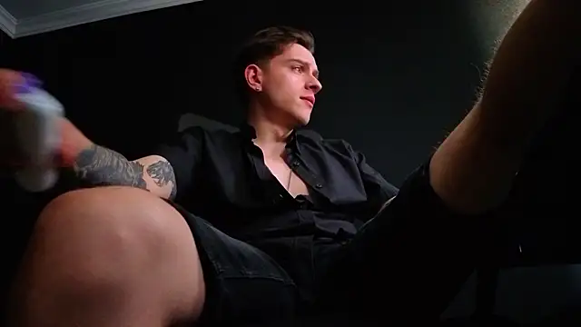 Онлайн чат XXX FelixStarkk