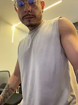 Živý XXX chat andrewlopezz