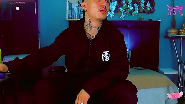 HannibalLester's Live XXX Chat