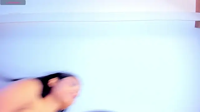 XXX chat uživo modela Miiahbunny_