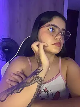 XXXAngella Adlı Modelin Canlı XXX Sohbeti