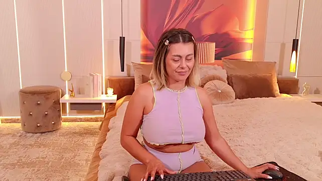 ChloeFrost Chat XXX live