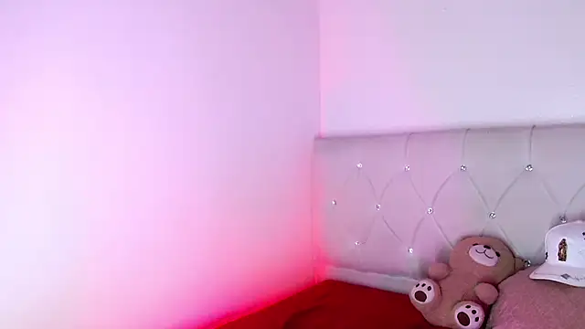 Angel_foxc13 Adlı Modelin Web Kamerası Şovu