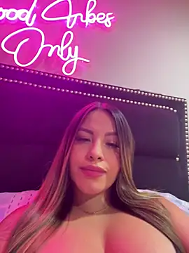 sexyyykloee's Live XXX Chat
