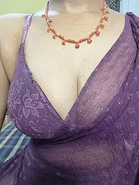 Praveena27telugu's Live XXX Chat
