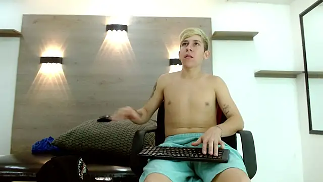 Gaeliitto webcam show