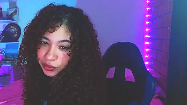 Chatroom XXX en direct de Medussa3033