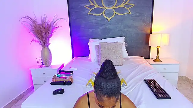 AlisonTravis Chat XXX live