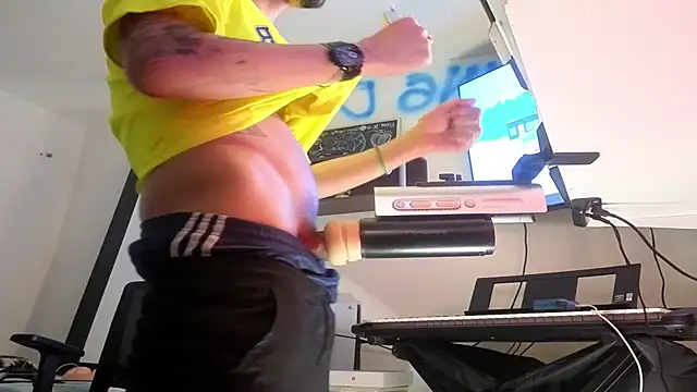 pigballsbidom élő XXX-chatje