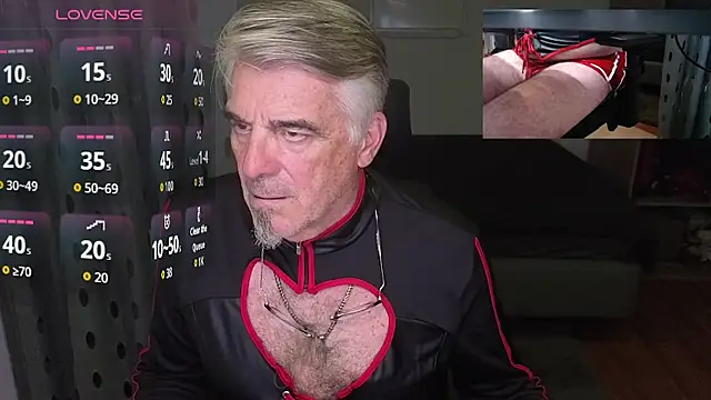 Živý XXX chat DirtyDaddy_CH