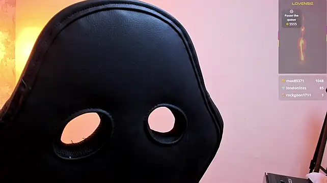 kraven_lust Pertunjukan Webcam