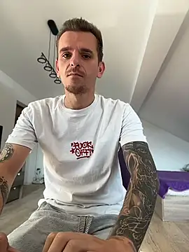 Webkamerová show Huge_cock22cm