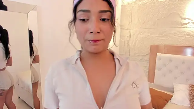 NINAMARTINS Live XXX Chat