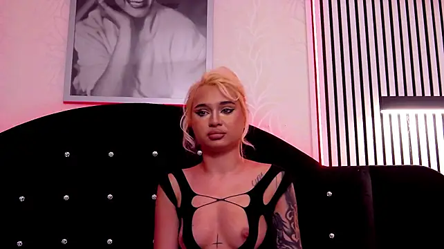 TaniaBliss Chat XXX live