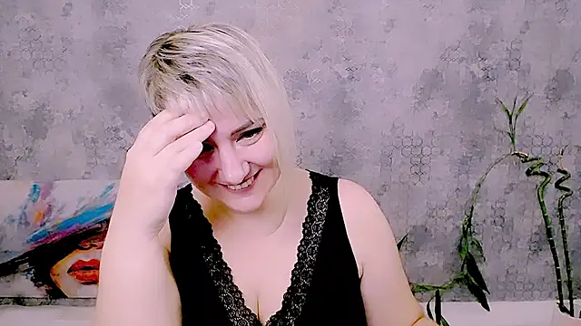 Djullia Chat XXX in diretta