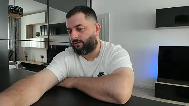Živý XXX chat DravenPeak