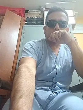 chicoguapo8 Adlı Modelin Canlı XXX Sohbeti