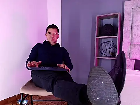 Hey_Noaah Live XXX-chat