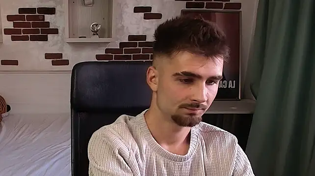 KyloEast Live XXX-chat