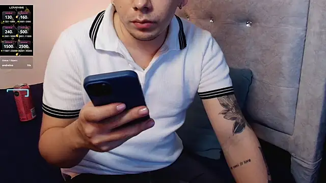 adonisZafiro Chat XXX in diretta