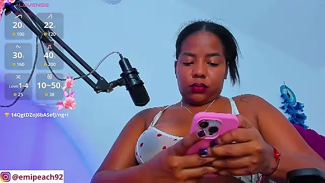 samanthaabloom's Live XXX Chat