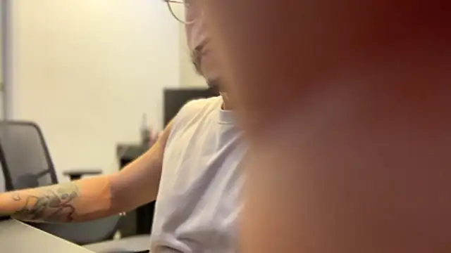 andrewlopezz Webcam show