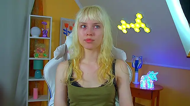 Živý XXX chat HannahHollis