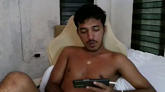 XXX chat uživo modela Spicy_RowyCam