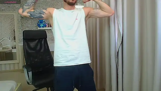 JonahShaw's Live XXX Chat