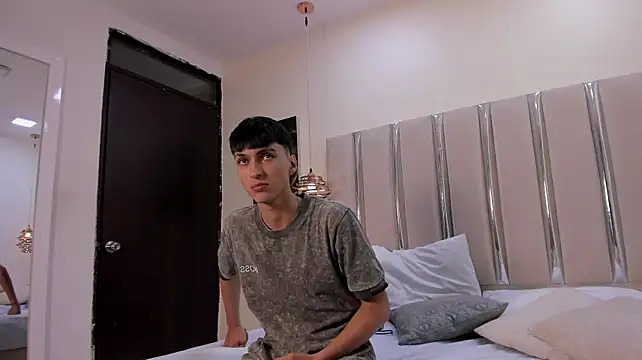 LeoDrake_ 라이브 XXX 채팅