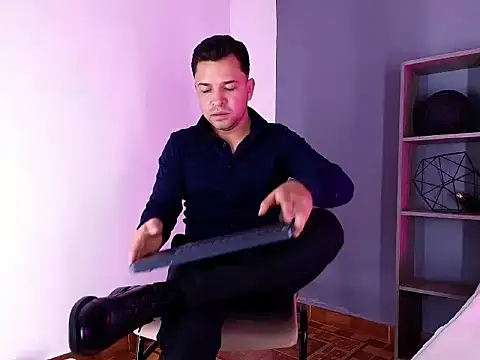 Czat XXX na żywo – Hey_Noaah