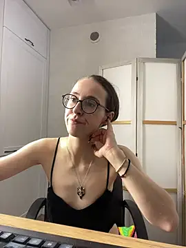 MartiniiSelenna Chat XXX live