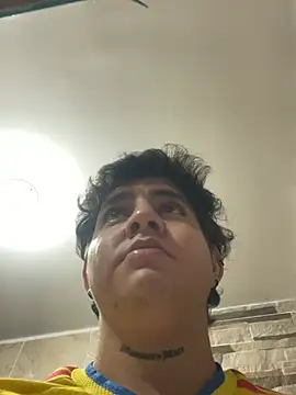 Fozil_Dvice live XXX chat