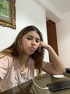 baddieasiantv Adlı Modelin Canlı XXX Sohbeti
