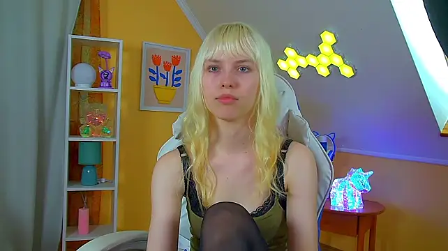 HannahHollis Adlı Modelin Canlı XXX Sohbeti