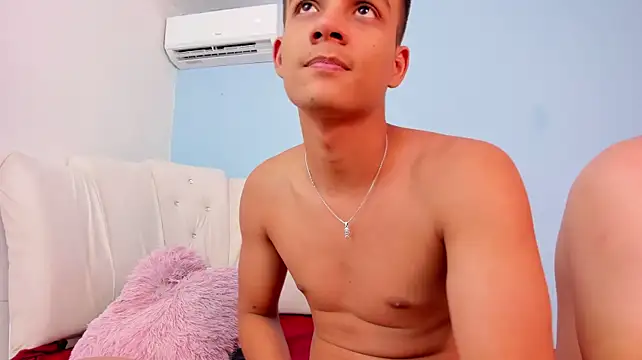 Spaceboyss18 Chat XXX live