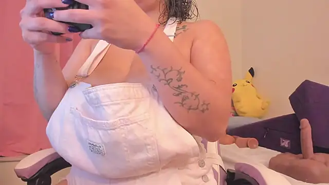 Bigt3ti Chat XXX in diretta