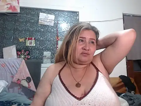 Perla1981-- Chat XXX in diretta