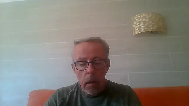 הופעת וובקאם של tuggy59