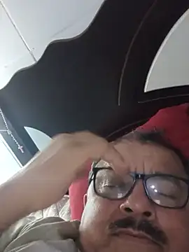 הופעת וובקאם של Misterymem63