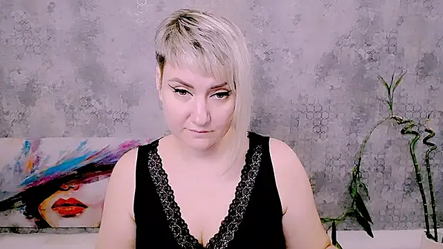 Djullia Chat XXX live