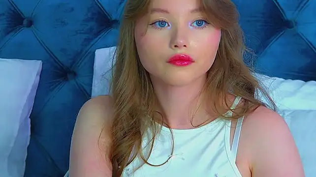 KeiraAsti's Live XXX Chat