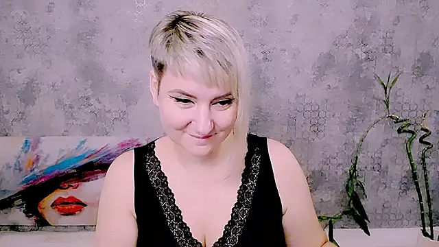 Djullia's Live XXX Chat